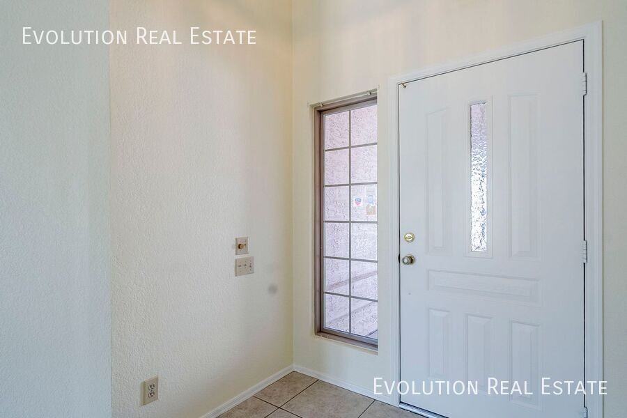 5654 E Fairfield St - Photo 6 of 43