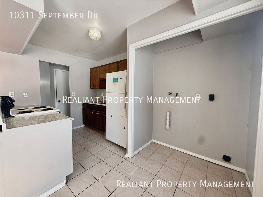10311 September Dr - Photo 5 of 19