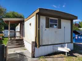 featured image of 1317 E Elgin St