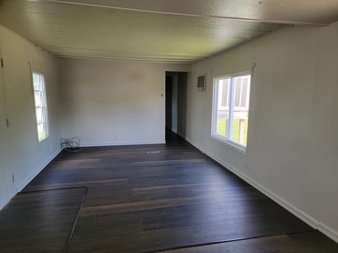 1317 E Elgin St - Photo 5 of 7