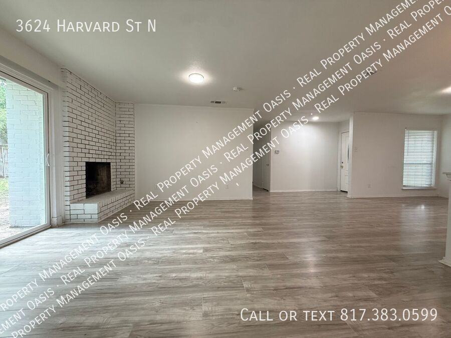 3624 Harvard St N - Photo 4 of 11