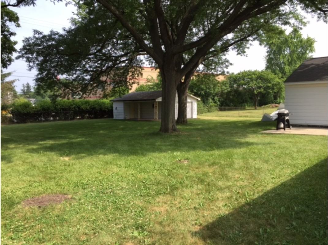 15 Shagbark Rd - Photo 6 of 7