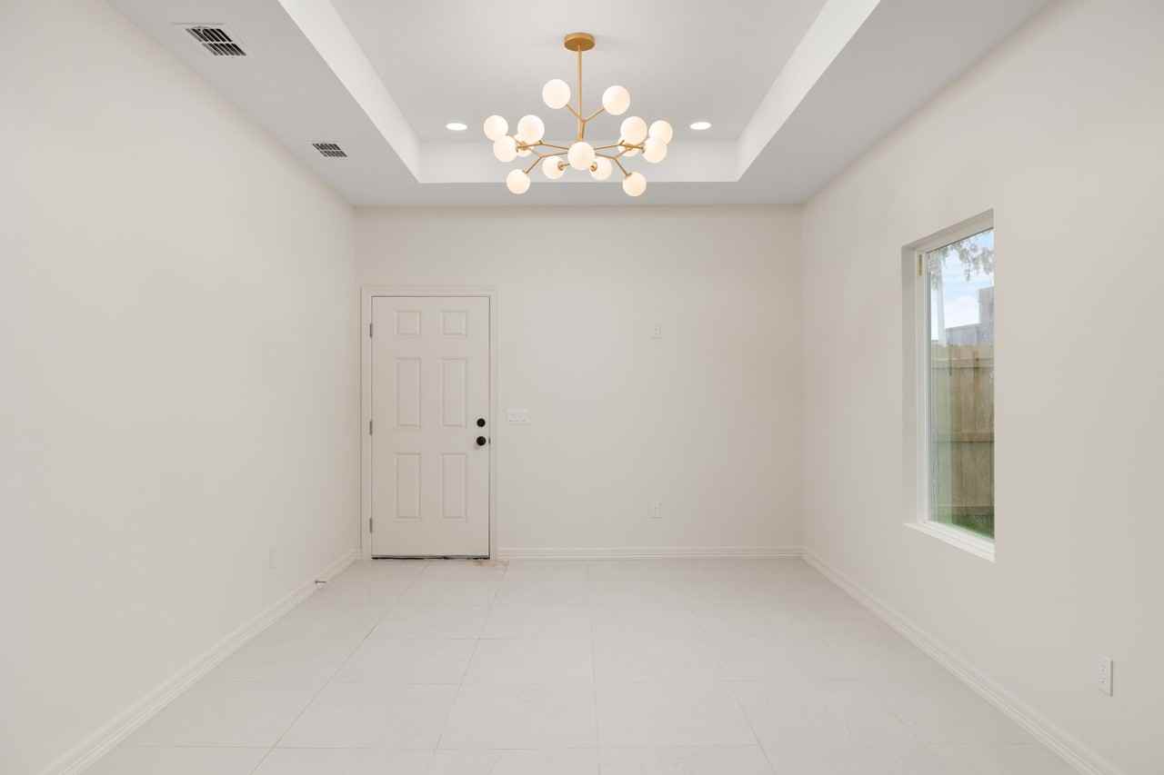 6009 N 43rd Ln #3 - Photo 5 of 11