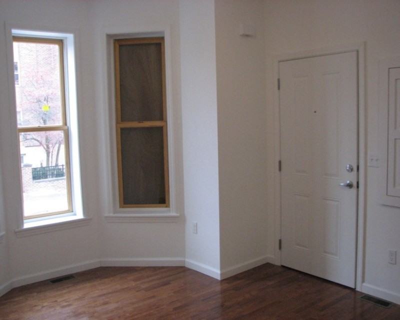 165 Johnston St #1 - Photo 5 of 9