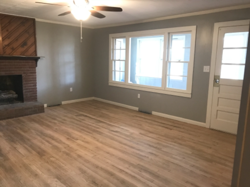 300 N Hampton Rd - Photo 5 of 13