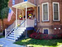 featured image of 165 Johnston St