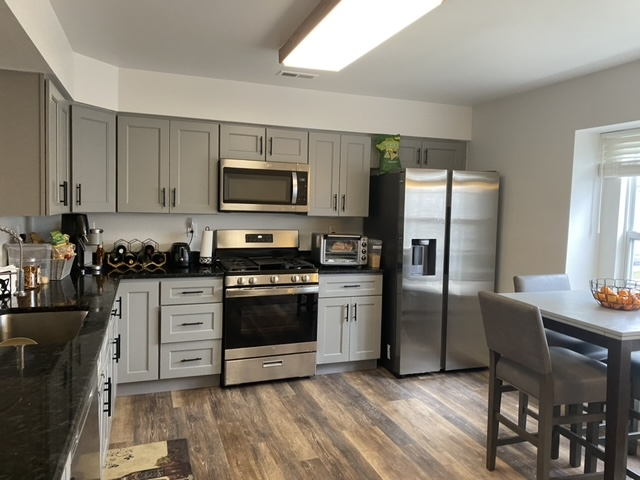 7106 Normandy Dr - Photo 5 of 19