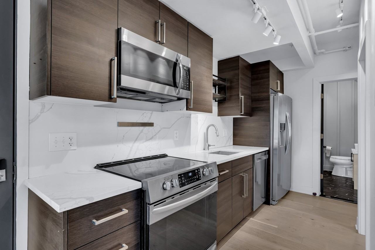 182 Waterman St #2D - Photo 3 of 22