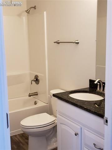 2310 E Saint Vrain St #101 - Photo 7 of 9