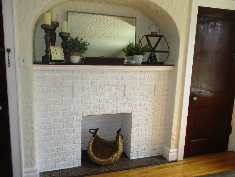 1081 Terrace Dr #1 - Photo 3 of 26