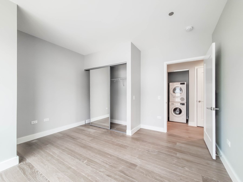 1300 N Clark St #807 - Photo 7 of 12