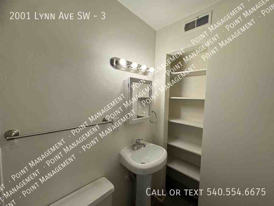 2001 Lynn Ave Sw #3 - Photo 5 of 7