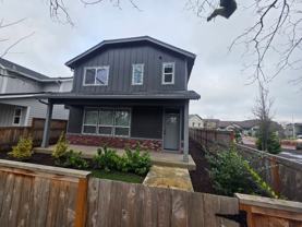 877 Park Ave Ne - Photo 1 of 1