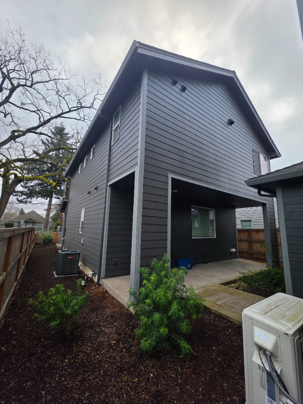 877 Park Ave Ne - Photo 6 of 50