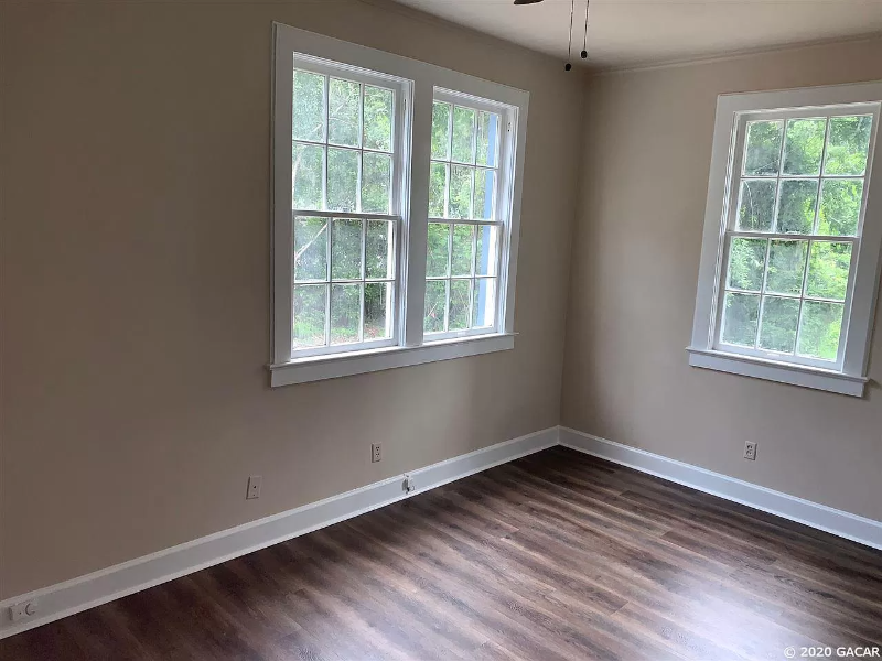 929 Sw 13th St - Photo 3 of 16