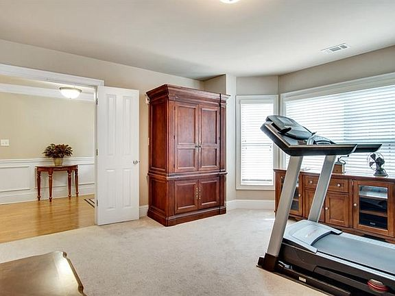 5145 Monitor Ln - Photo 4 of 20