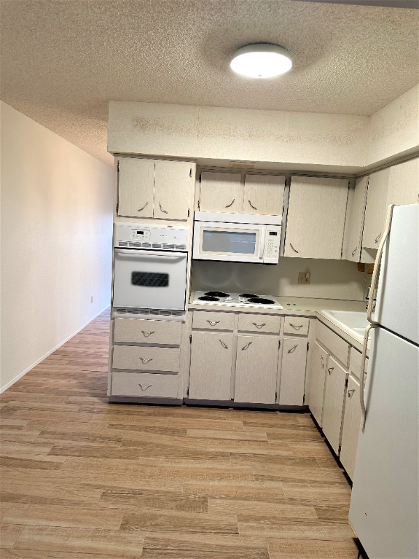2310 Denmark St - Photo 5 of 16