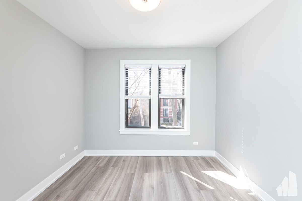 3939 N Janssen Ave #N2 - Photo 2 of 8