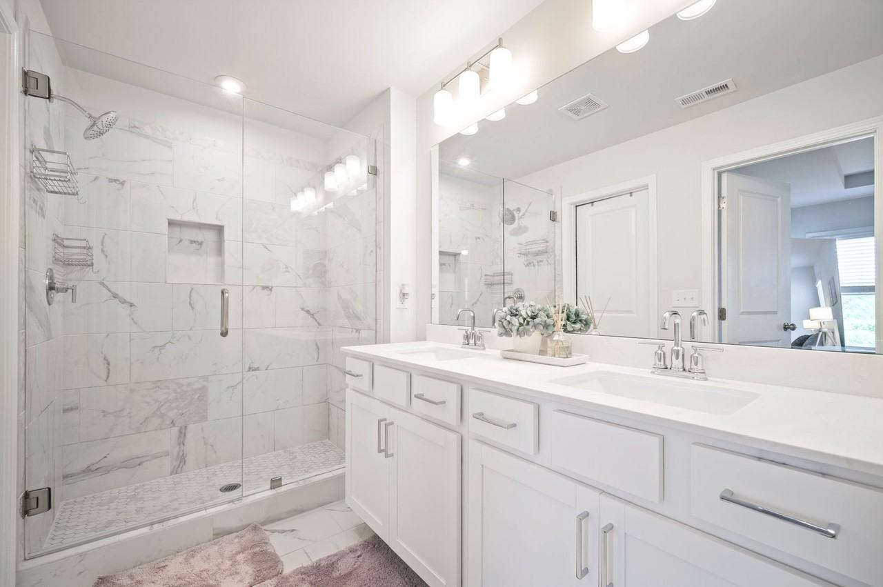 1595 Ridgebrook Downs - Photo 3 of 20