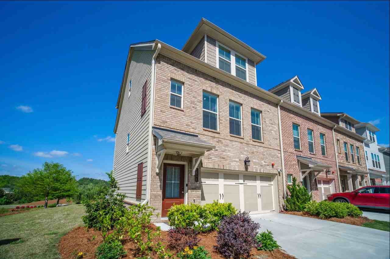 1595 Ridgebrook Downs - Photo 4 of 20