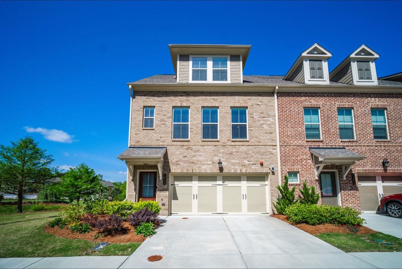 1595 Ridgebrook Downs - Photo 5 of 20
