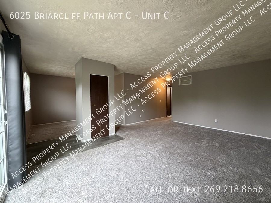 6025 Briarcliff Path Apt C #C - Photo 3 of 12
