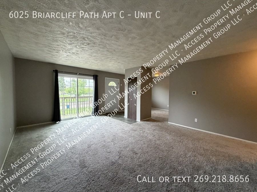 6025 Briarcliff Path Apt C #C - Photo 4 of 12