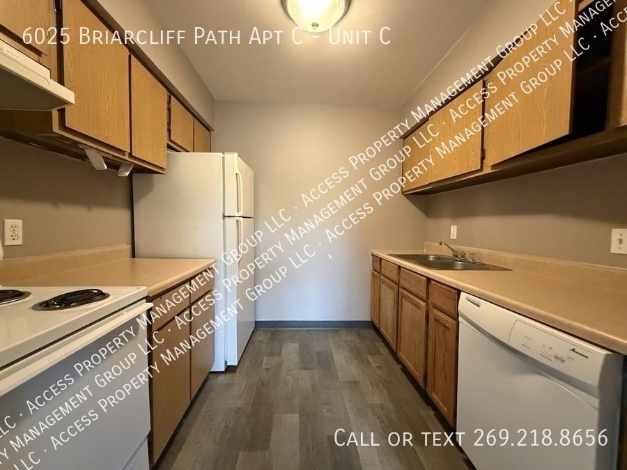 6025 Briarcliff Path Apt C #C - Photo 6 of 12