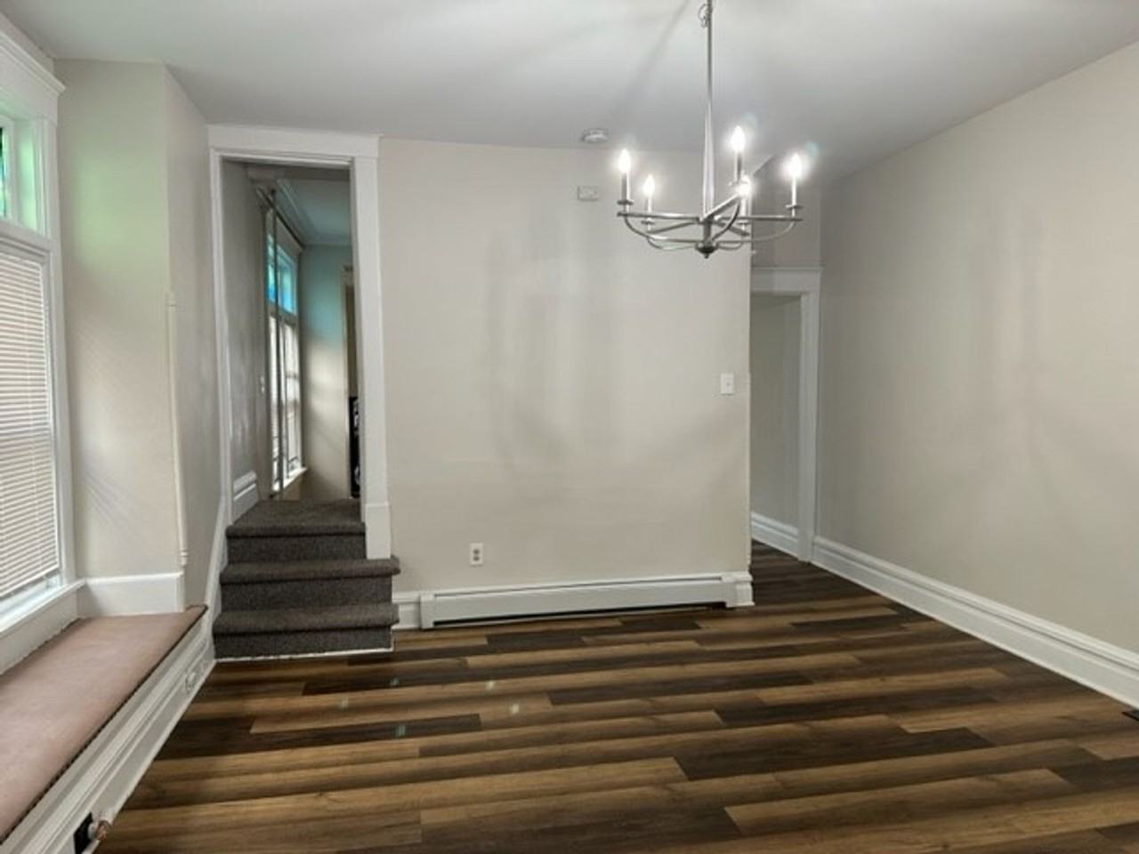 2342 Ellerslie St - Photo 5 of 17