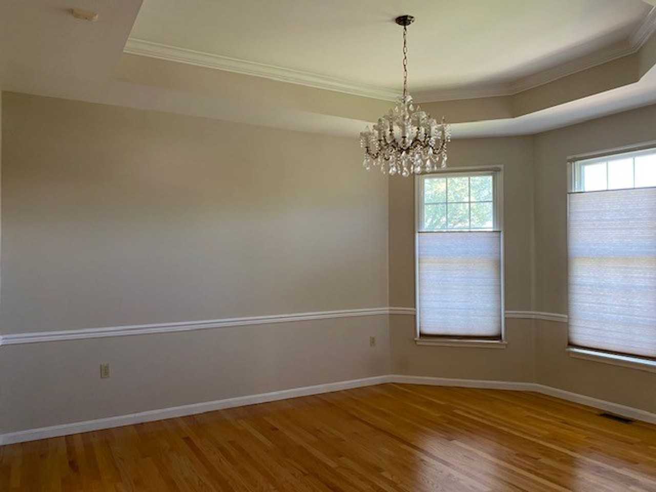 66 Derbyshire Dr - Photo 4 of 19
