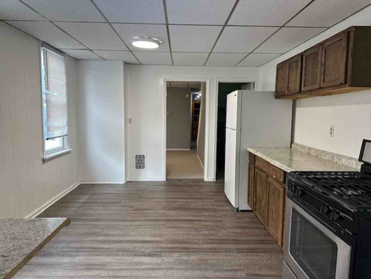 526 N 2nd St - Photo 6 of 16