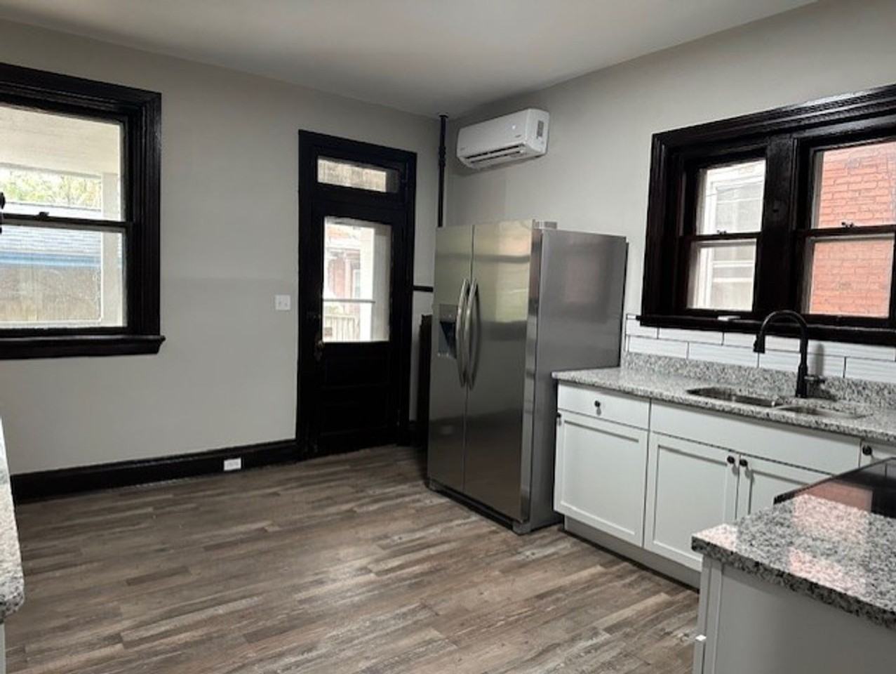 1708 State St - Photo 6 of 17