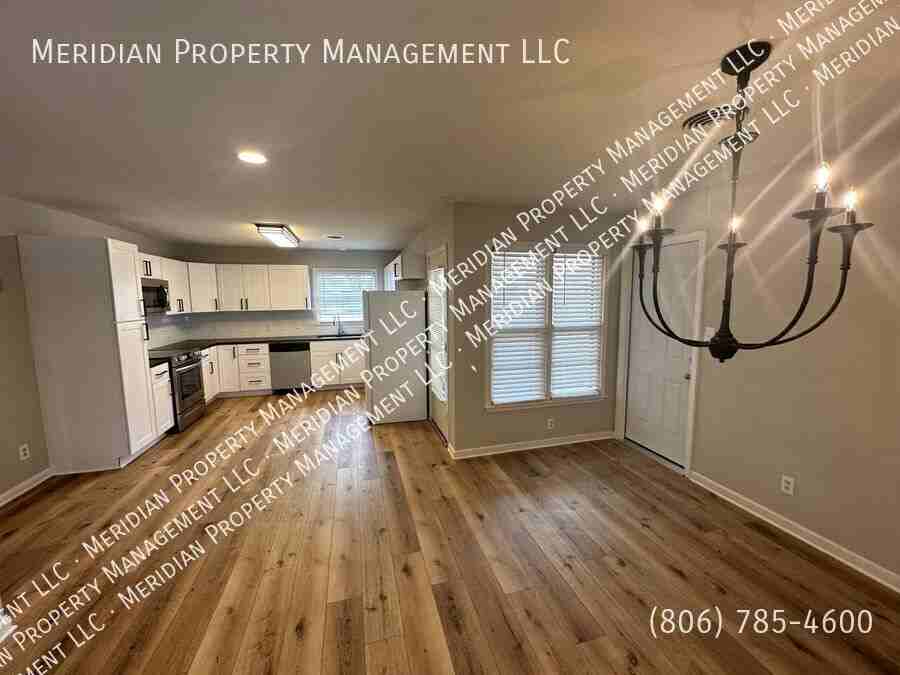 4423 27th St - Photo 3 of 16