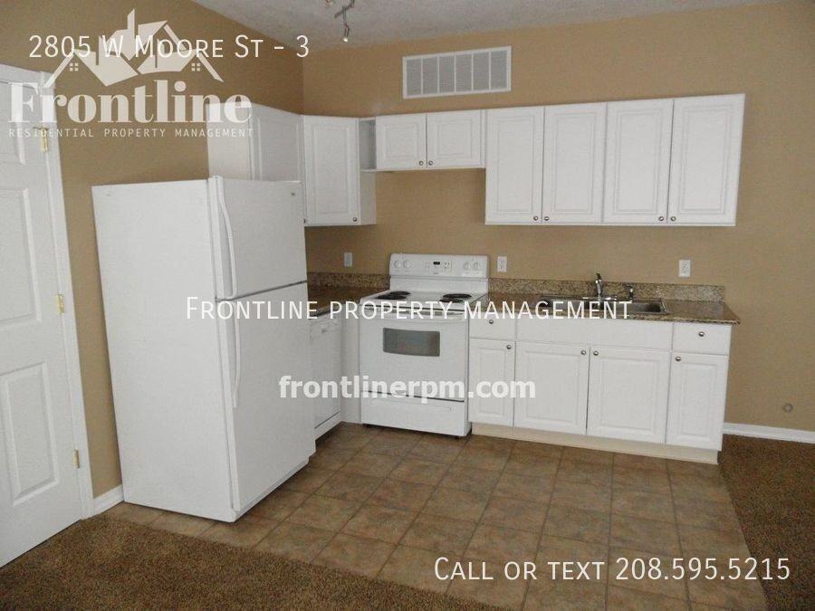 2805 W Moore St #3 - Photo 5 of 15