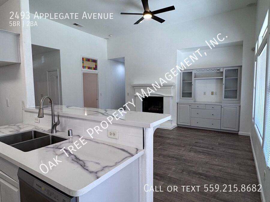 2493 Applegate Ave - Photo 7 of 18