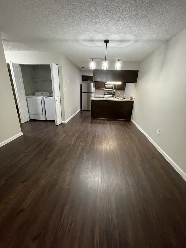 2920 Se 53rd Ct #D - Photo 3 of 17
