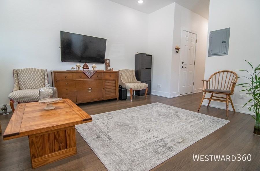 6201 N Glenwood Ave #1 - Photo 6 of 20