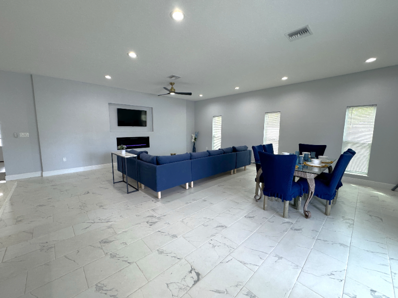 302 Archimedes St - Photo 4 of 20