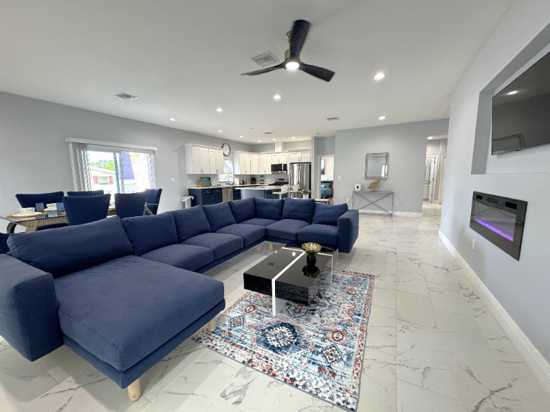 302 Archimedes St - Photo 6 of 20