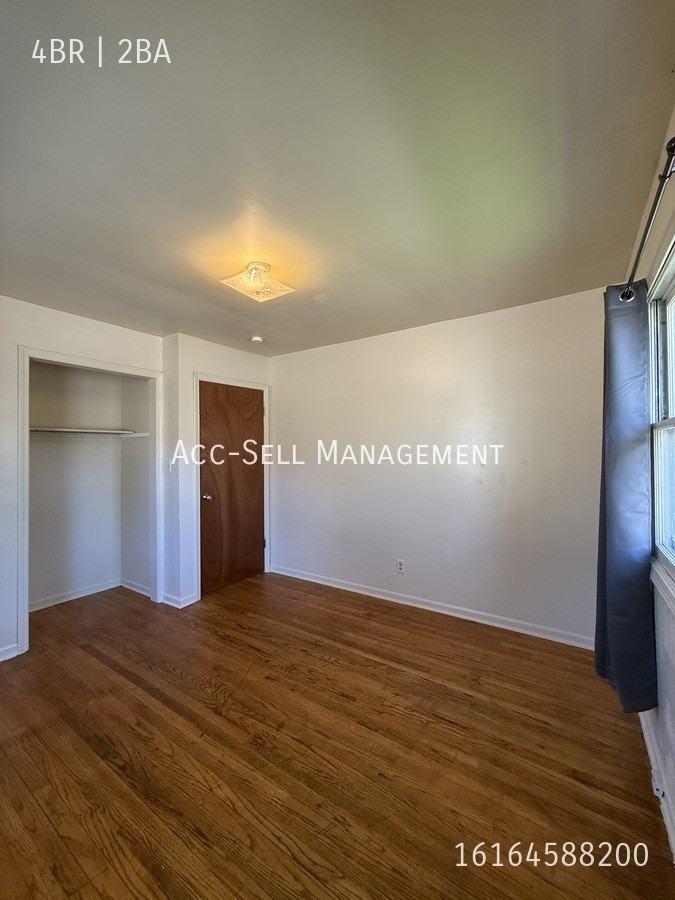 530 Hall St Se - Photo 6 of 20