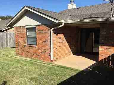 7136 Nw 115th St - Photo 2 of 15