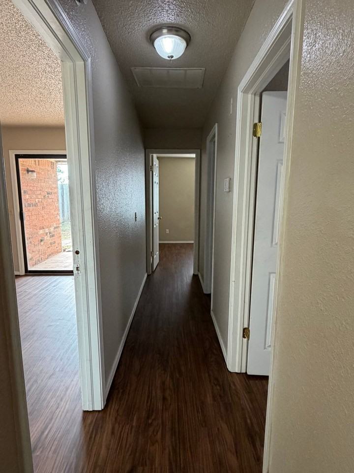 7136 Nw 115th St - Photo 7 of 15
