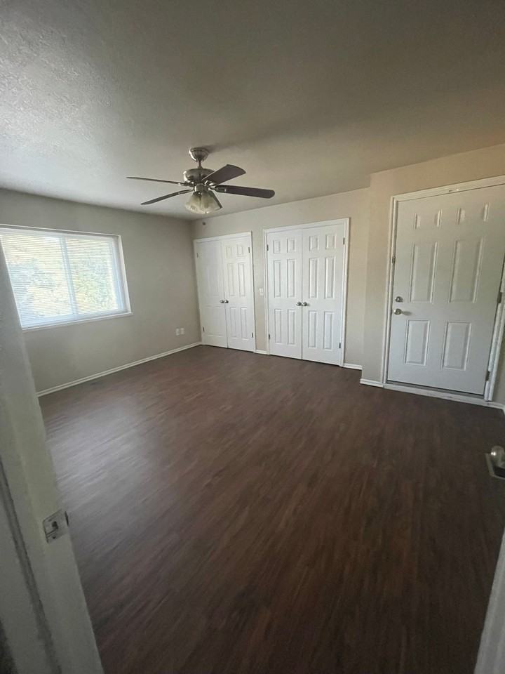 417 Nw 22nd St #B - Photo 2 of 14
