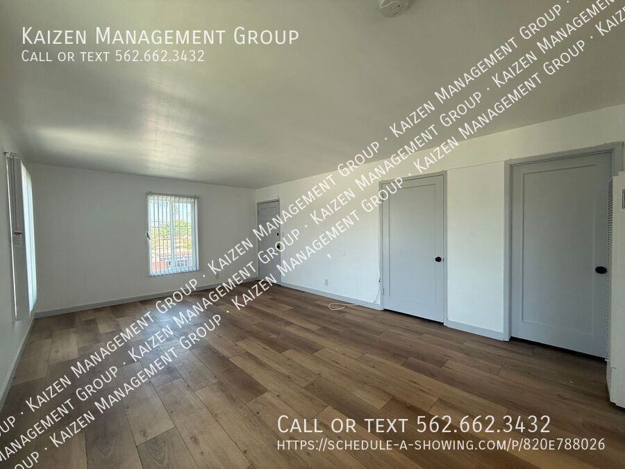 450 W 20th St #5 - Photo 2 of 11