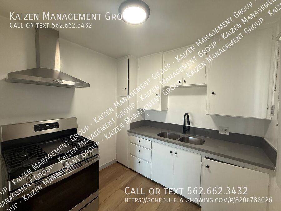 450 W 20th St #5 - Photo 6 of 11