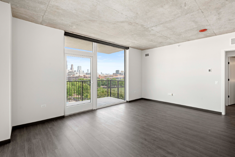 140 N Ashland Ave - Photo 5 of 20
