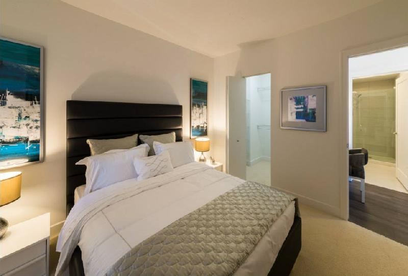 163 N Wabash Ave - Photo 5 of 18
