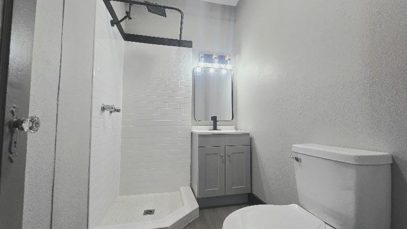 404 Saint Philip St #3E - Photo 7 of 8