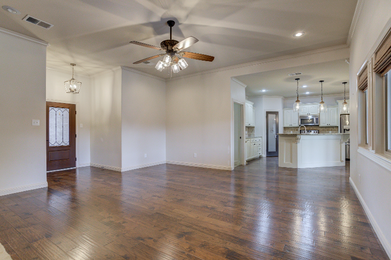 803 Avenue S - Photo 6 of 20