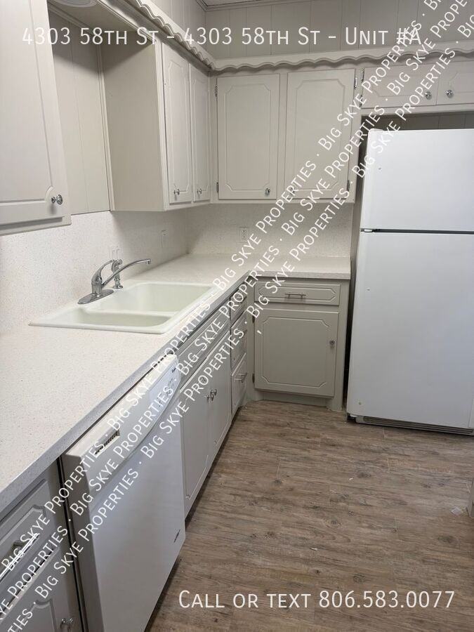 4303 58th St - 4303 58th St #A - Photo 3 of 14